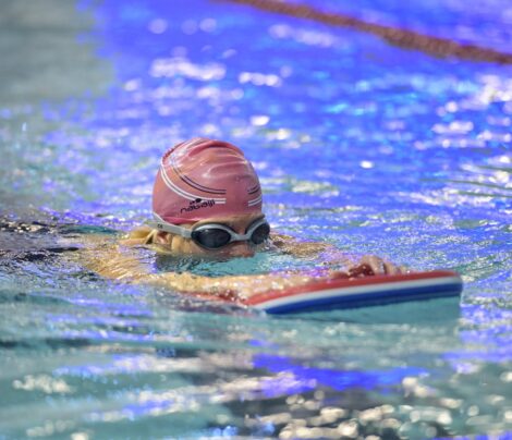 Natation avec planche
